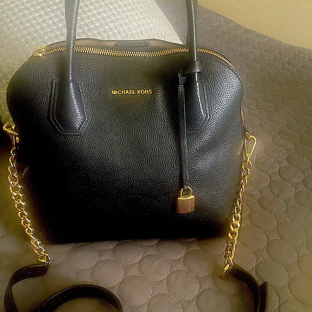Michael Kors Purse. Excellent condition.